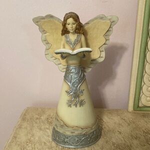 NWOT Elements Angel with Harmony Ave Maria Music box